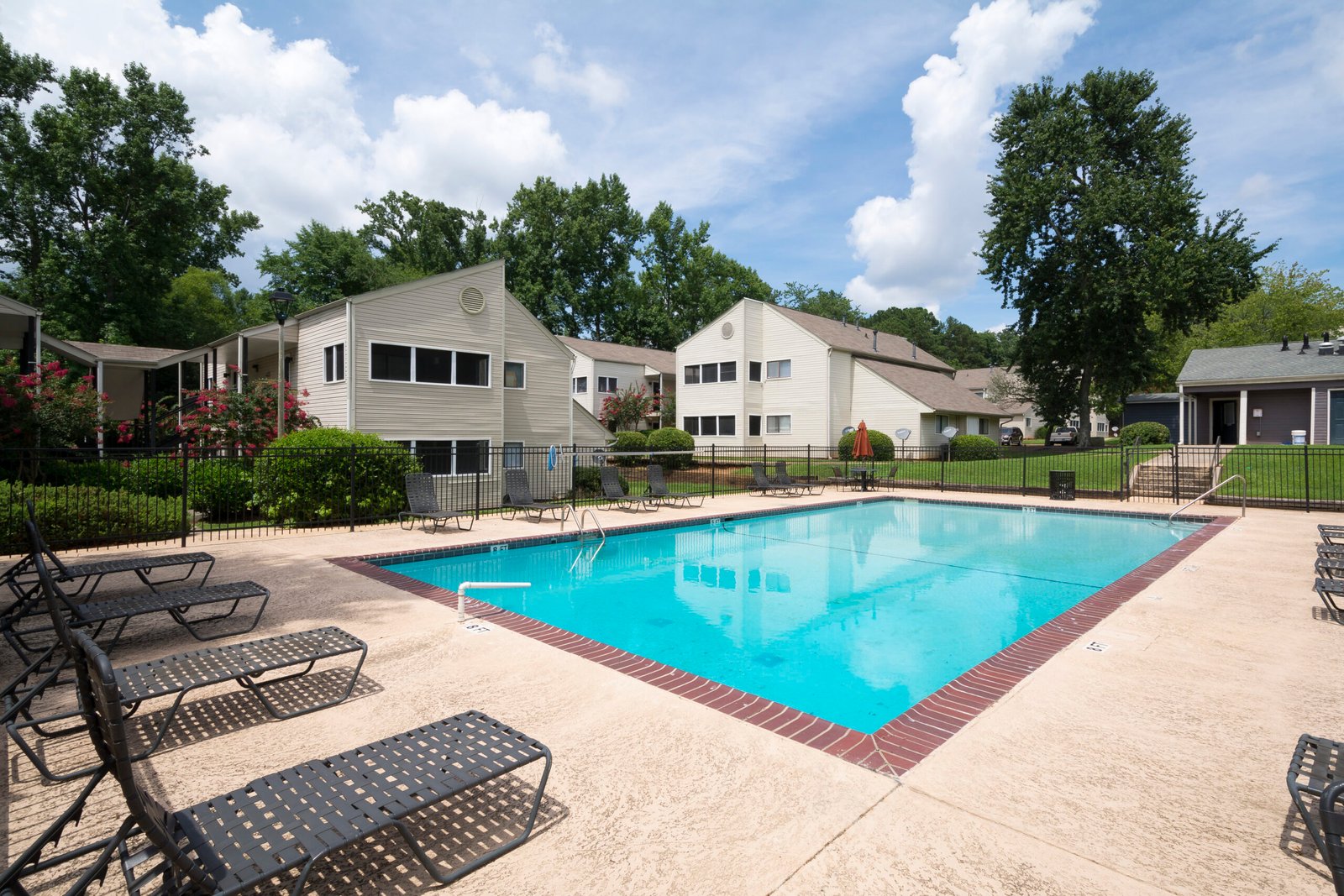 Praxis Capital Real Estate Investment Company Ashford Apartment